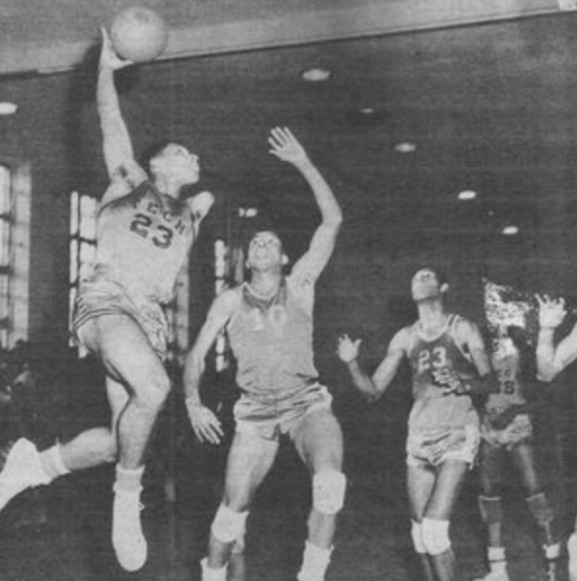 Gary Mays, Armstong High’s one-armed wonder, dead at 82